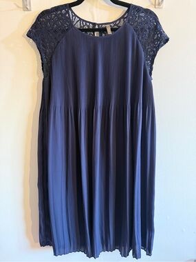 Thyme Maternity Navy Pleated Lace Yoke Dress Size L Wedding Guest Occasion